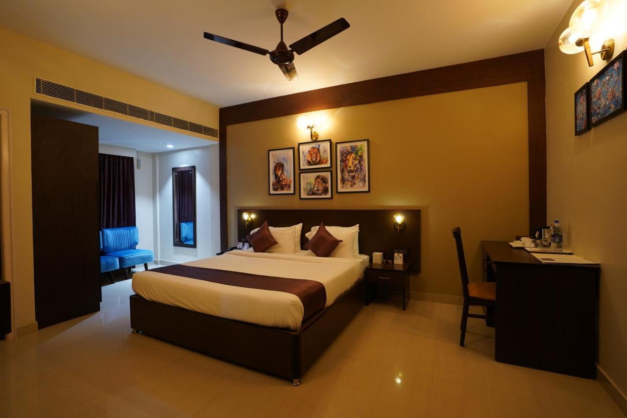 Neyyar Residency Hotel Neyyattinkara Eksteriør billede